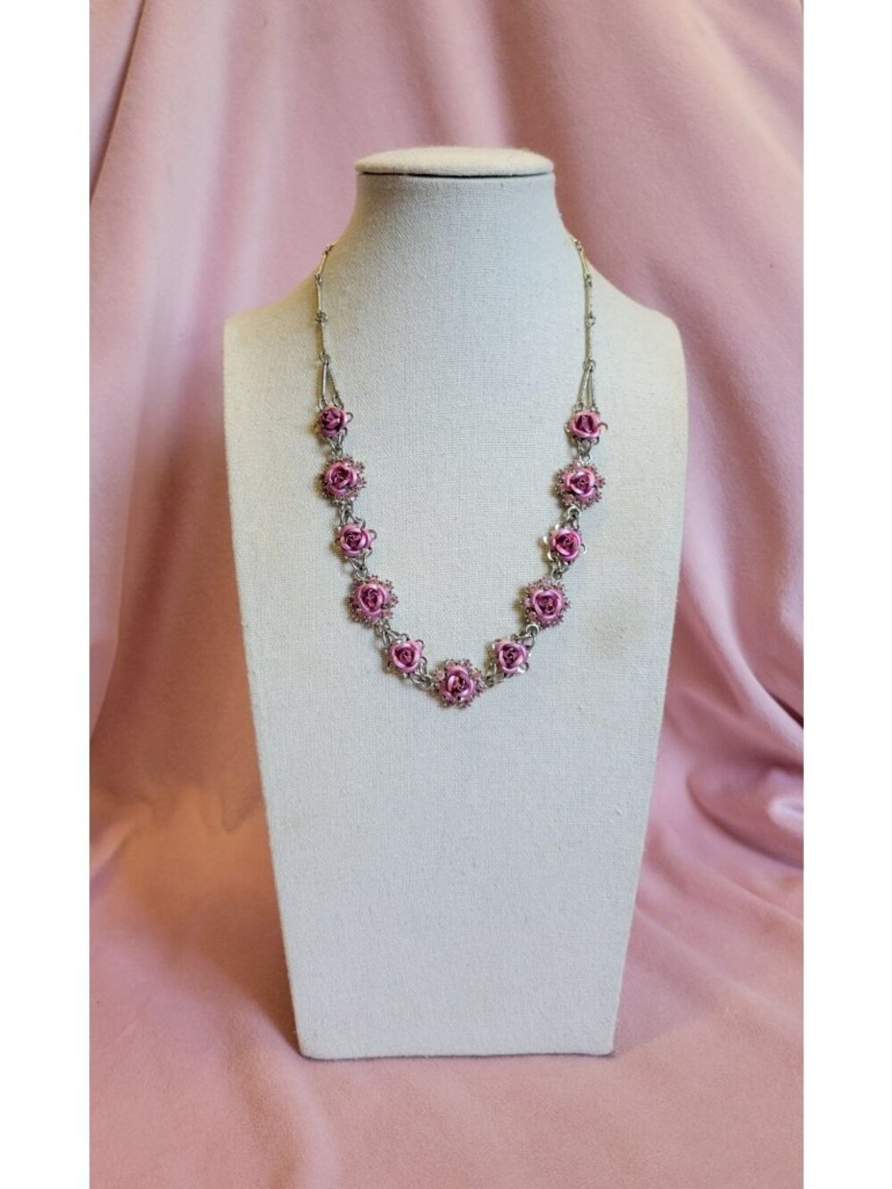 Vintage Avon Nina Ricci Silver Tone Pink Rhinestone Flower Choker Necklace N1A